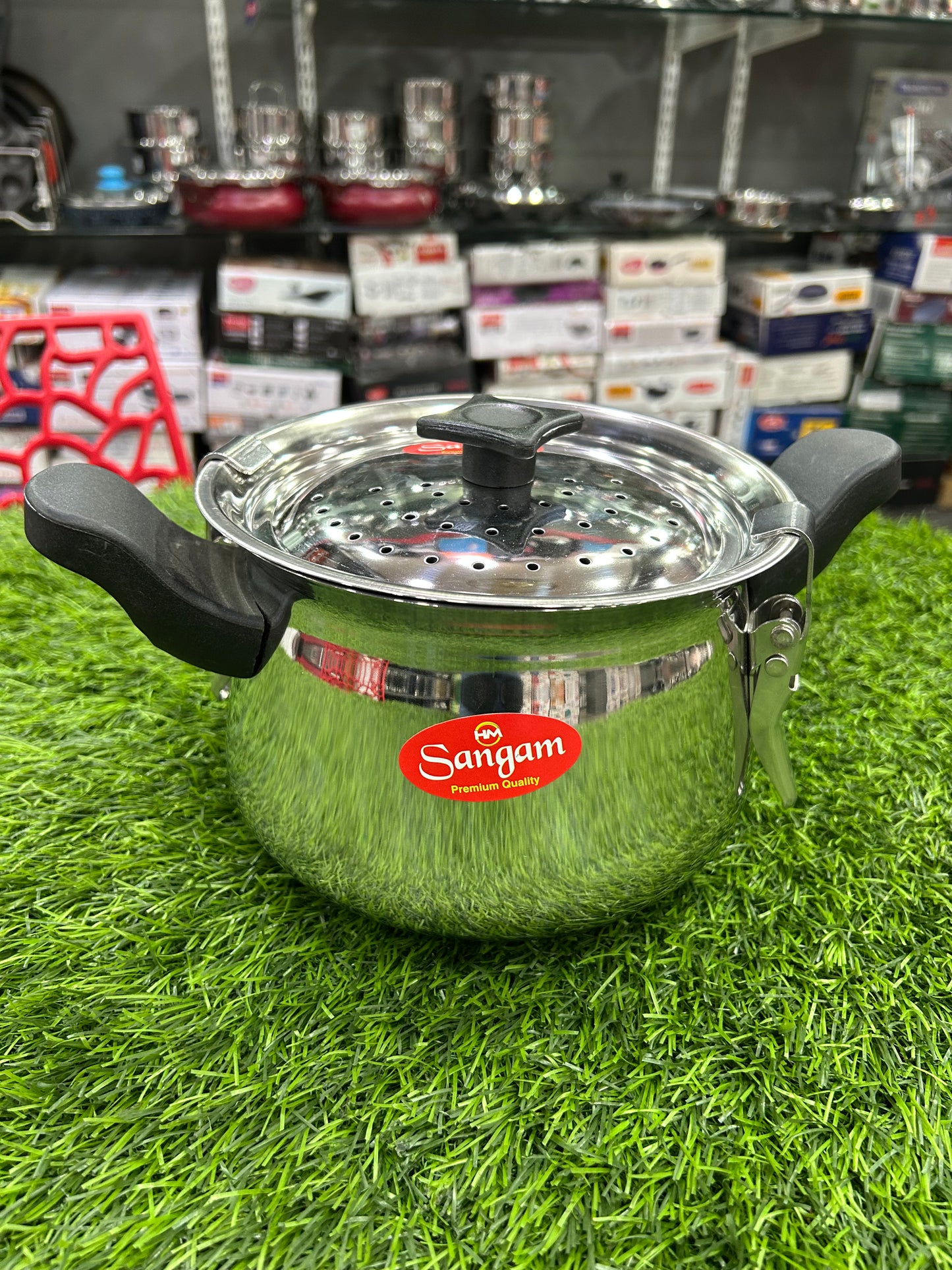 Sangam Rice Cooking Handi/Pot with Straining Lid & Lockable Lid | Ideal for Straining Rice, Noodles, Pasta, Corn & Vegetables | Multipurpose Steamer | 3.0 Liters |Induction Friendly