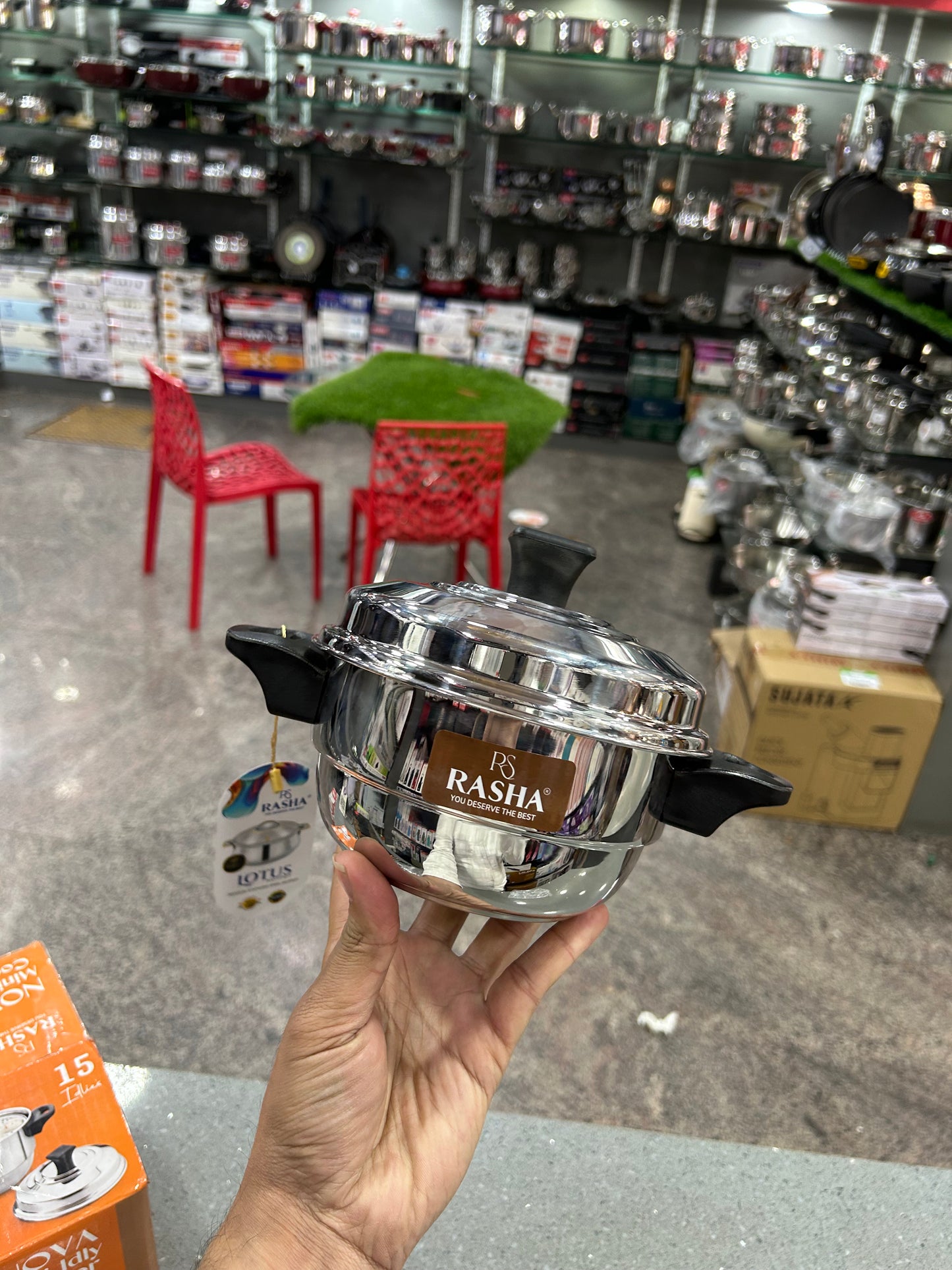 RASHA NOVA Mini Idly Cooker 15 idly

Make delicious, soft idlis easily with the PS RASHA NOVA Mini Idly Cooker, designed for convenient everyday cooking. Its compact design makes it ideal for modern kitchens, small families, working profe
