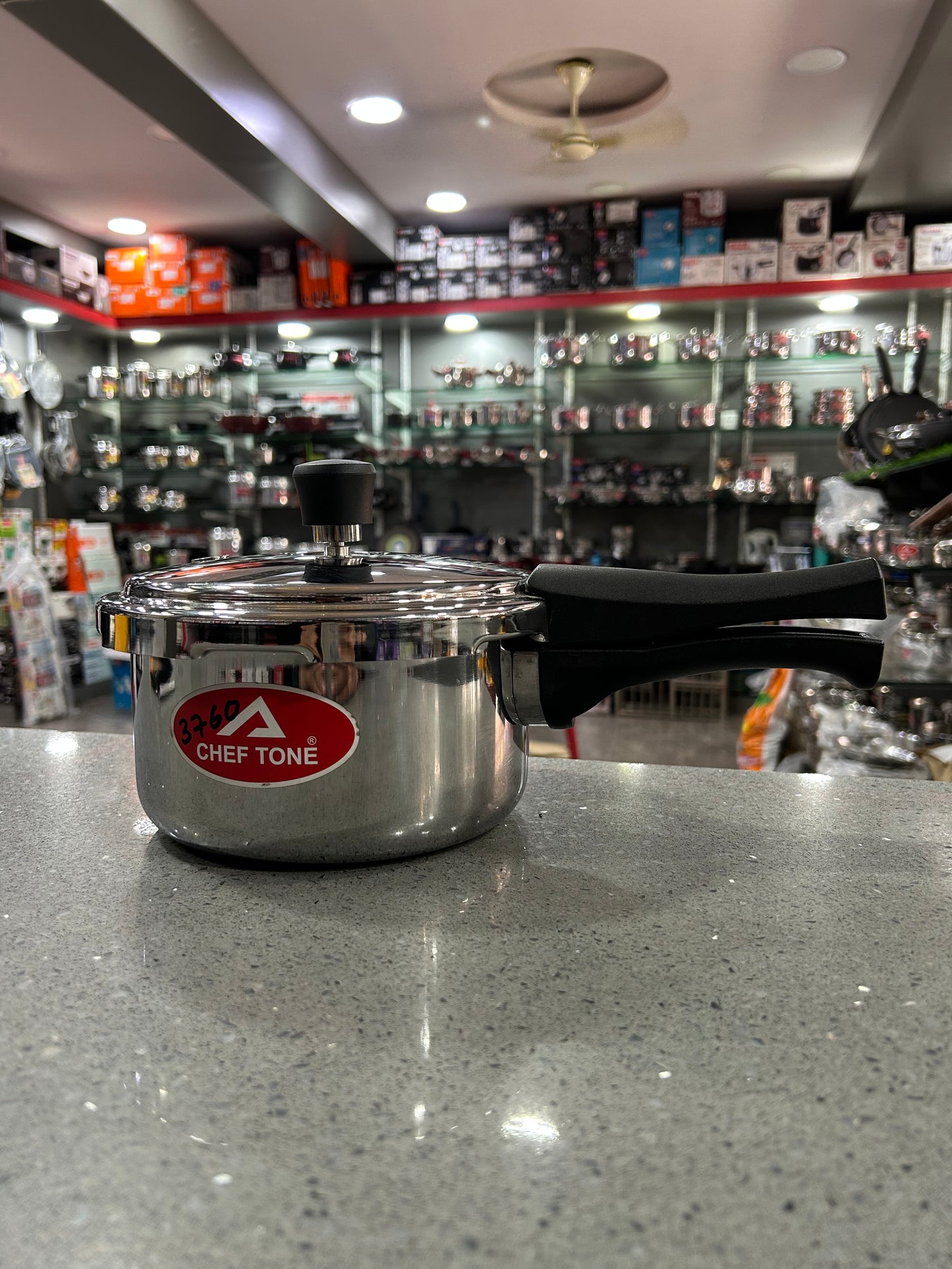 Cheftone Triply Cooker 2.5 ltr induction Base Triply ss 304 with isi